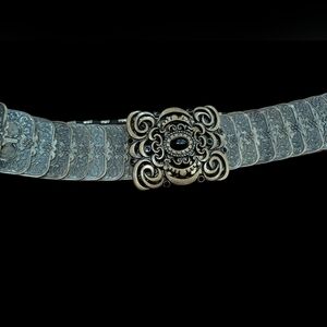 Ornate Filigree Metal Statement Stretch Belt in Antique Gold